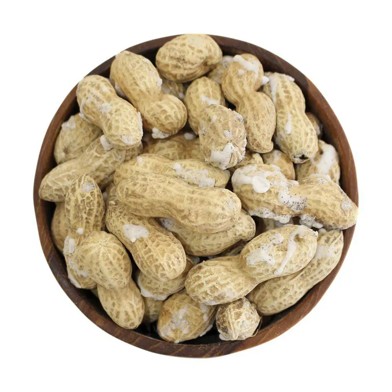 بادام زمینی با پوست