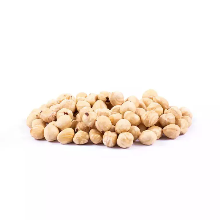 مغز فندق خام